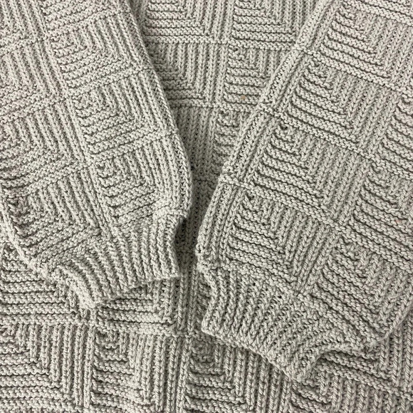 Vintage Men’s Hand Knit V-neck Sweater Large Light Gray Taupe Textured Cozy - Picture 4 of 6